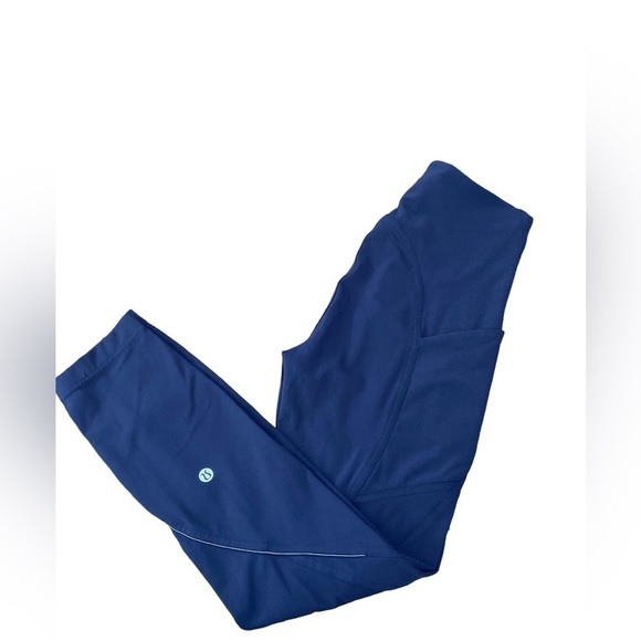 Lululemon Navy Thighs  7/8 high Rise - Picture 1 of 8